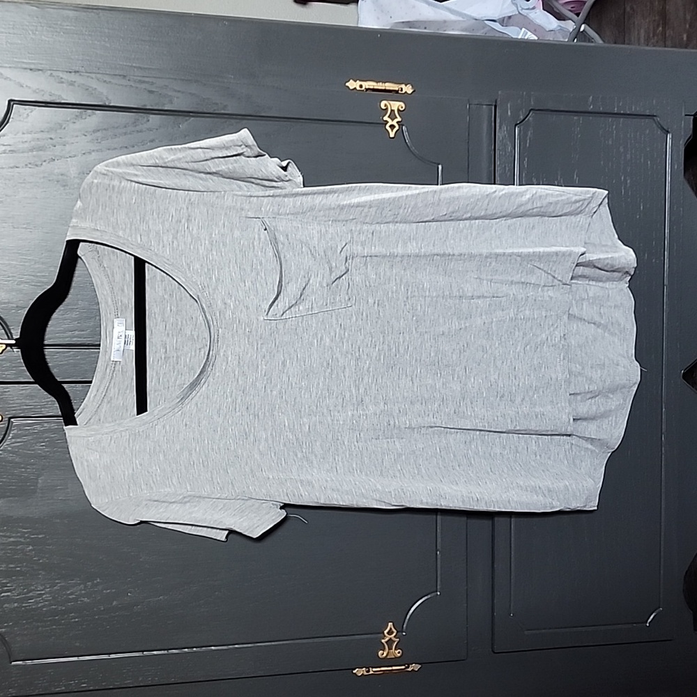 Gray shirt with pocket